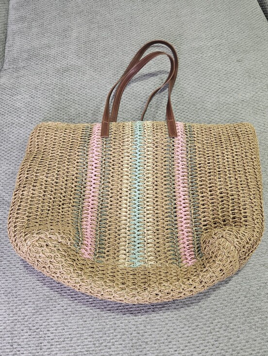 Handbags - 3/$15! Straw Tote Bag